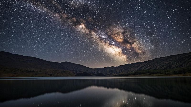 Milky Way Over the Lake — desktop wallpaper